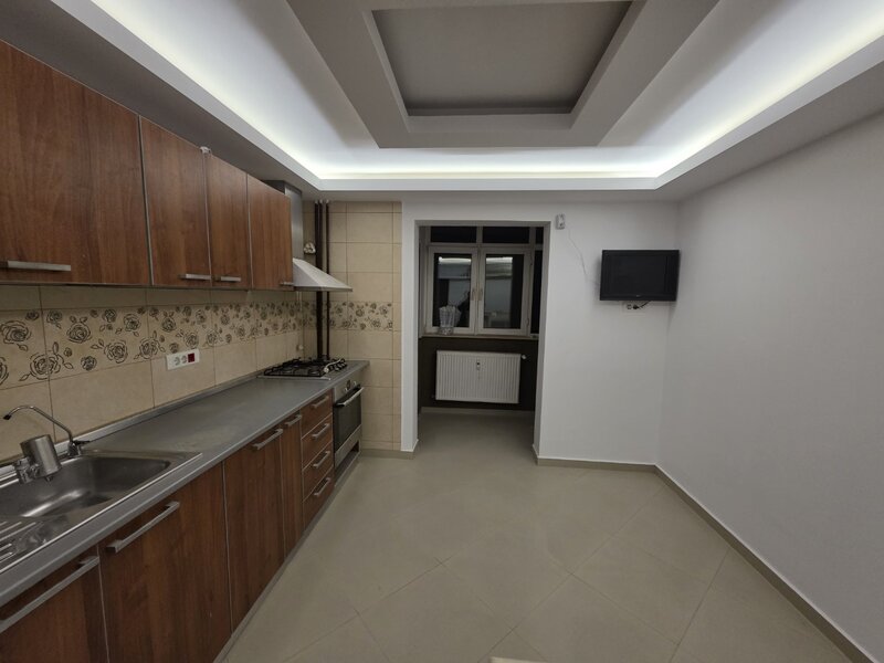 Dristor, 10 minute metrou si parc IOR, Ramnicul Valcea, benzinaria mall,